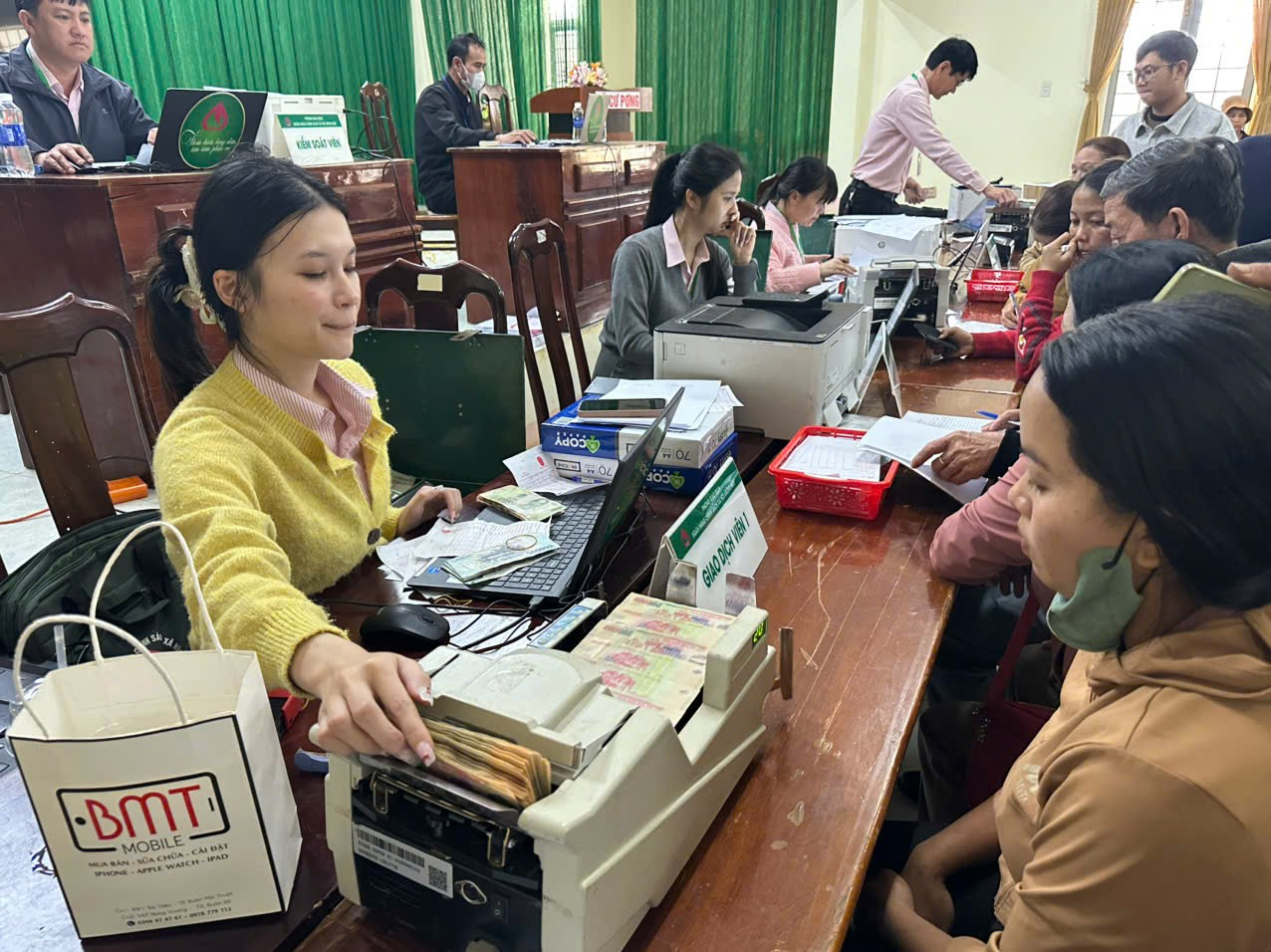 Nguồn vốn tín dụng chính sách điểm tựa vững chắc giúp hộ nghèo và các đối tượng chính sách là Hội viên Hội Phụ nữ xã Krông Búk vươn lên trong cuộc sống
